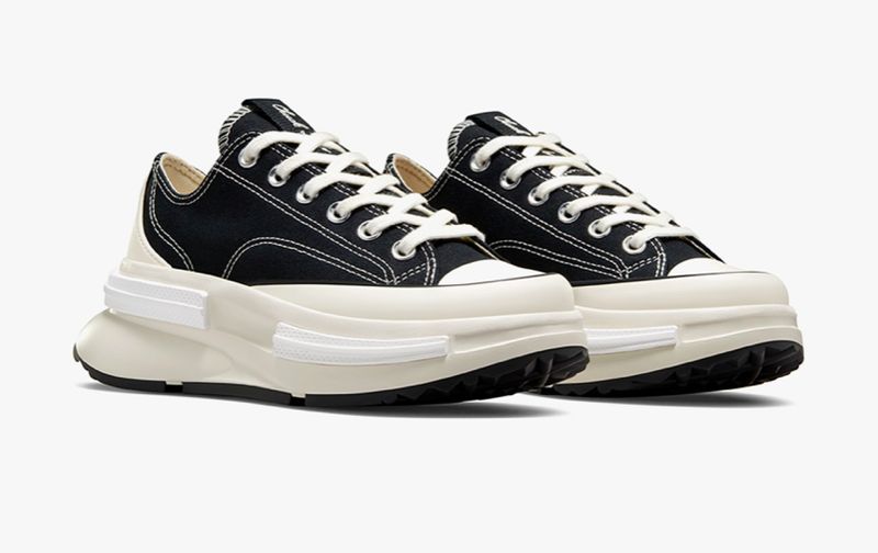 Tren Sneakers yang Out di 2026