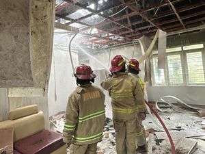 Vila di Puncak Bogor Terbakar Akibat Korsleting Listrik