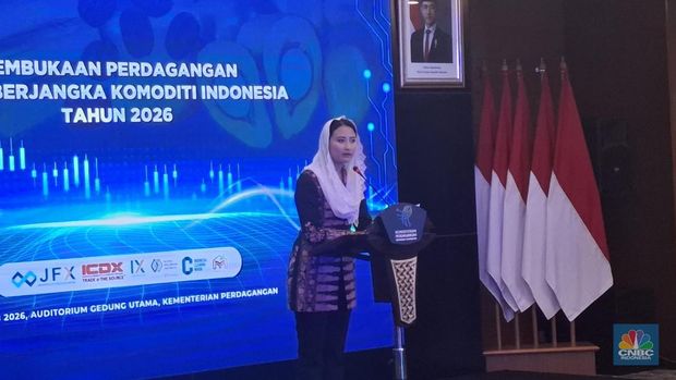 Wakil Menteri Perdagangan (Wamendag) Diah Roro Esti Widya Putri saat menghadiri pembukaan perdagangan bursa komoditas di 2026, Jumat (2/1/2025).(CNBC Indonesia/Chandra Dwi)