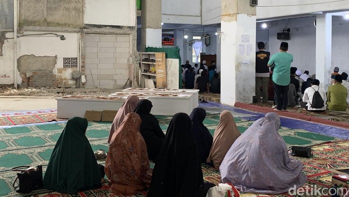 3 Jasad Sekeluarga di Jakut Dimakamkan Hari Ini di TPU Rorotan
