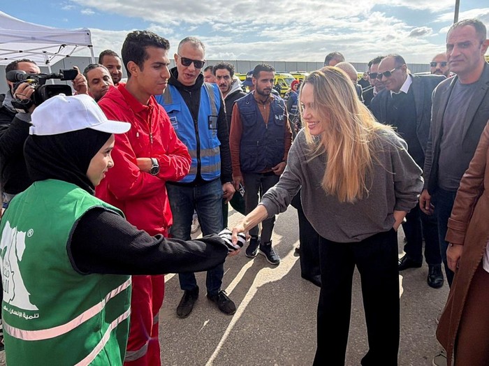 Actor Angelina Jolie visits near the Rafah border crossing between Egypt and the Gaza Strip, in Rafah, Egypt, January 2, 2026. REUTERS/Stringer