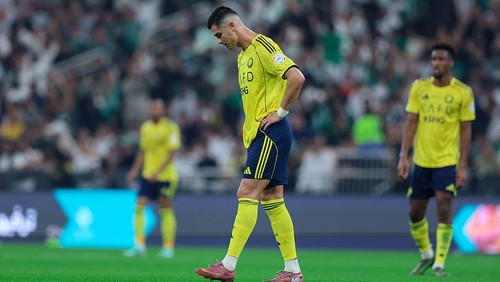 JEDDAH, SAUDI ARABIA - JANUARY 2: Cristiano Ronaldo of Al Nassr reacts during the Saudi Pro League match between Al Ahli and Al Nassr at Alinma Stadium on January 2, 2026 in Jeddah, Saudi Arabia. (Photo by Yasser Bakhsh/Getty Images)