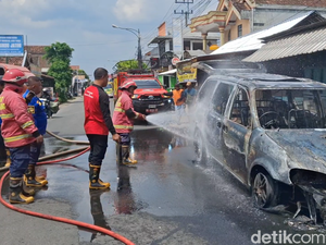 Minibus Terbakar di Tulungagung, Pengemudi dan Penumpang Selamat