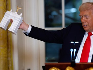Gapura Raksasa Trump di Washington Bakal Dilengkapi Sniper dan Drone