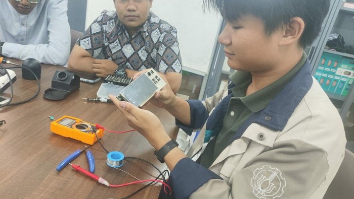 Kreatif! Mahasiswa ITS Buat Alat Deteksi Dini TBC Lewat Suara Batuk