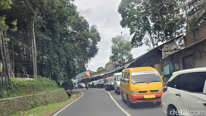 Arus Balik Libur Panjang Nataru, Lalin di Lembang Masih Padat Merayap