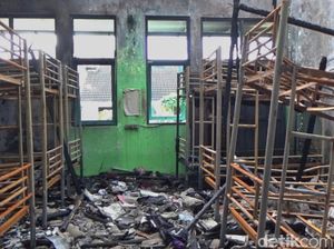 Saat Al-Quran Selamat dari Kebakaran Meski Seisi Ruangan MAN 2 Jogja Hangus