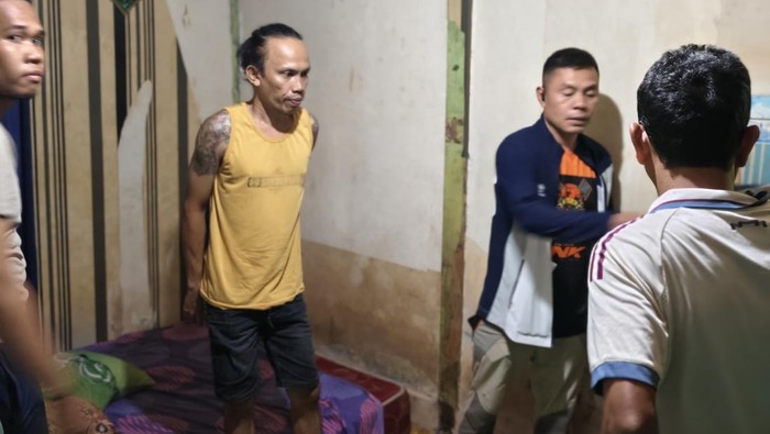 Oknum ASN berinisial FR (42) di Pemda Kolaka Utara ditangkap usai diduga menjadi pengedar sabu.