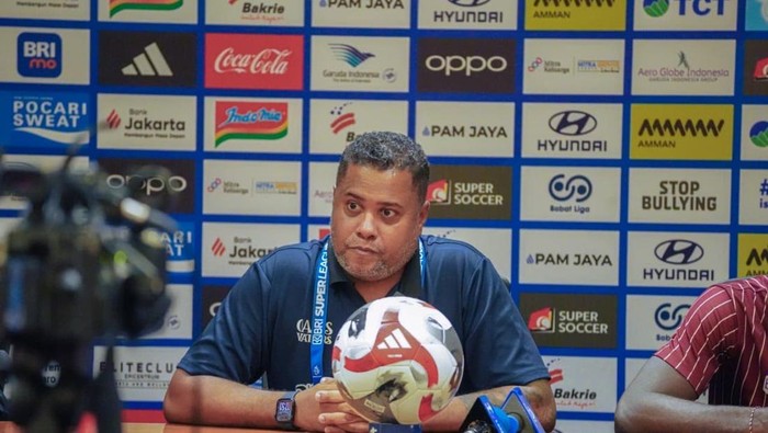 Pelatih Persijap Beri Sinyal Rombak Pemain Usai Takluk dari Persija 2-0