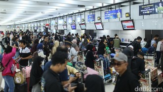Penumpang Bandara Turun Saat Libur Nataru, Diduga karena Cuaca- Transportasi Lain