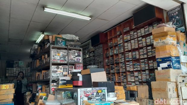 Toko Kaset Pita di Bandung