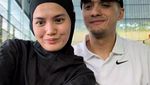 12 Tahun Menikah, Ricky Harun dan Herfiza Kompak Kulineran Serasa Food Vlogger