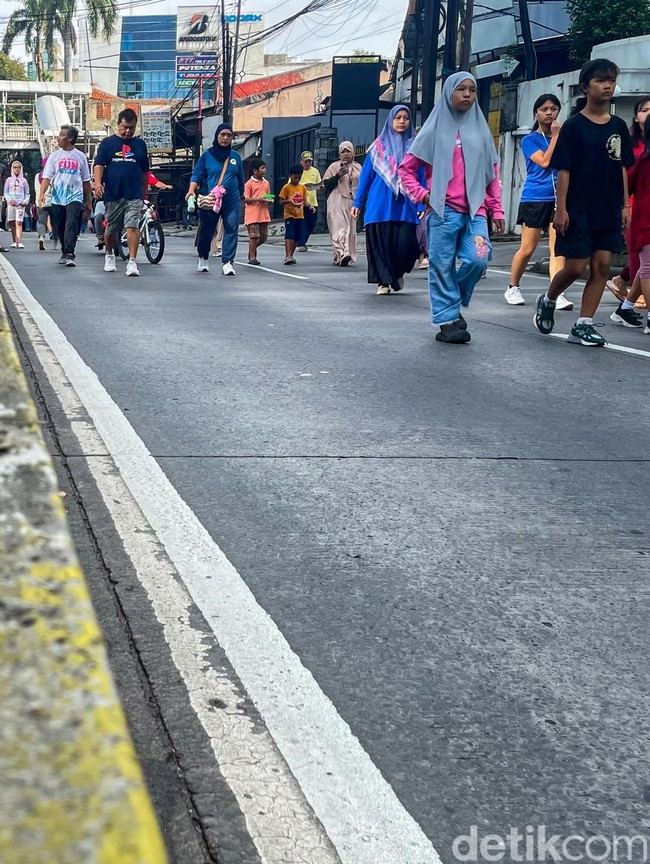 Akhir Pekan Sehat Warga di CFD Kebayoran Lama