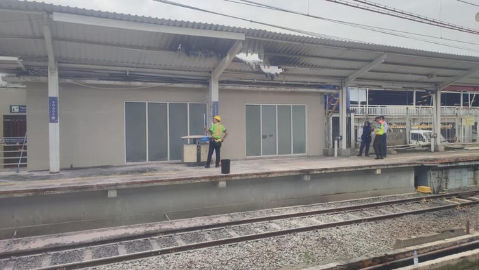 Atap Peron di Stasiun Bogor Terbakar, Diduga Akibat Korsleting