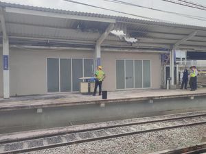 KAI Pastikan Jadwal KA Tak Terdampak Kebakaran Atap Peron di Stasiun Bogor