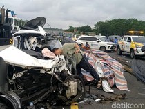 Evakuasi Korban Laka Maut di Tol Batang Nyaris 7 Jam, Sempat Macet 3 Km