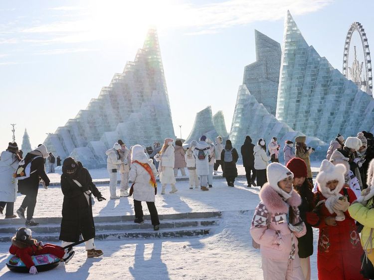 Festival Es Terbesar Dunia Sambut Wisatawan Musim Dingin