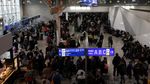 Gangguan Radio Lumpuhkan Penerbangan Yunani, Ribuan Penumpang Terlantar