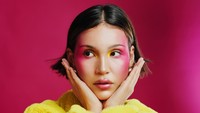 5 Produk 'Kunci' yang Bikin Makeup Tahan Lama dan Glowing