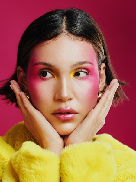 5 Produk Kunci yang Bikin Makeup Tahan Lama dan Glowing