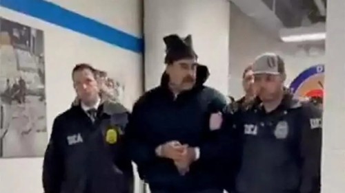 Intelijen, pesawat tanpa awak dan senjata api: Bagaimana AS menangkap Maduro