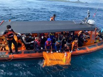 Abu Jenazah Pelatih Valencia CF dan Dua Anaknya Dibawa ke Spanyol