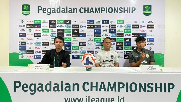 Jumpa pers PSS Sleman di Stadion Sriwedari, Solo, Minggu (4/1/2026).