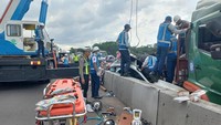 Kecelakaan 3 Kendaraan di Tol Batang, 1 Orang Tewas-2 Luka Berat
