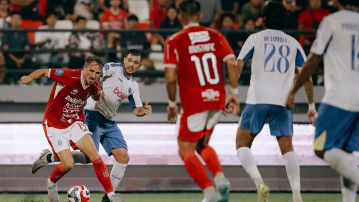 Laga Bali United vs Arema FC