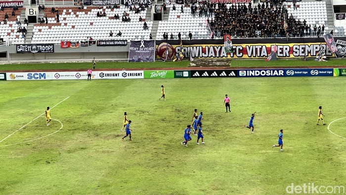 PSPS Pekanbaru Permalukan Sriwijaya FC di Jakabaring dengan Skor 2-5