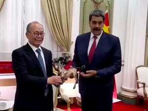 Video: Maduro Sempat Bertemu Utusan Khusus China Sebelum Ditangkap AS