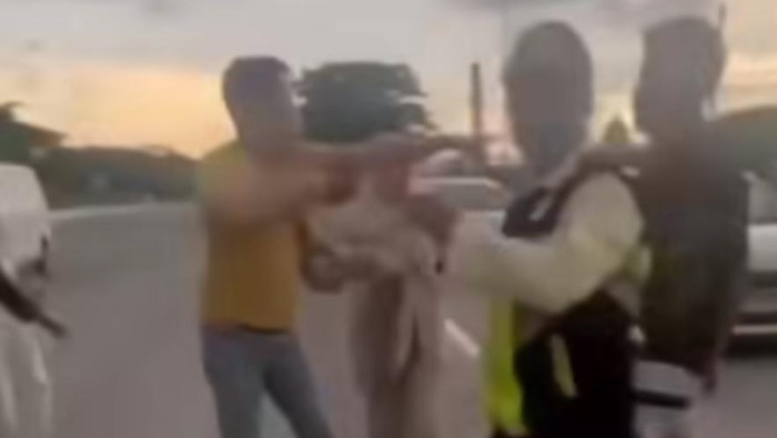 Pengendara Mobil Diduga Dianiaya di Jalan Tol Makassar, Polisi Selidiki