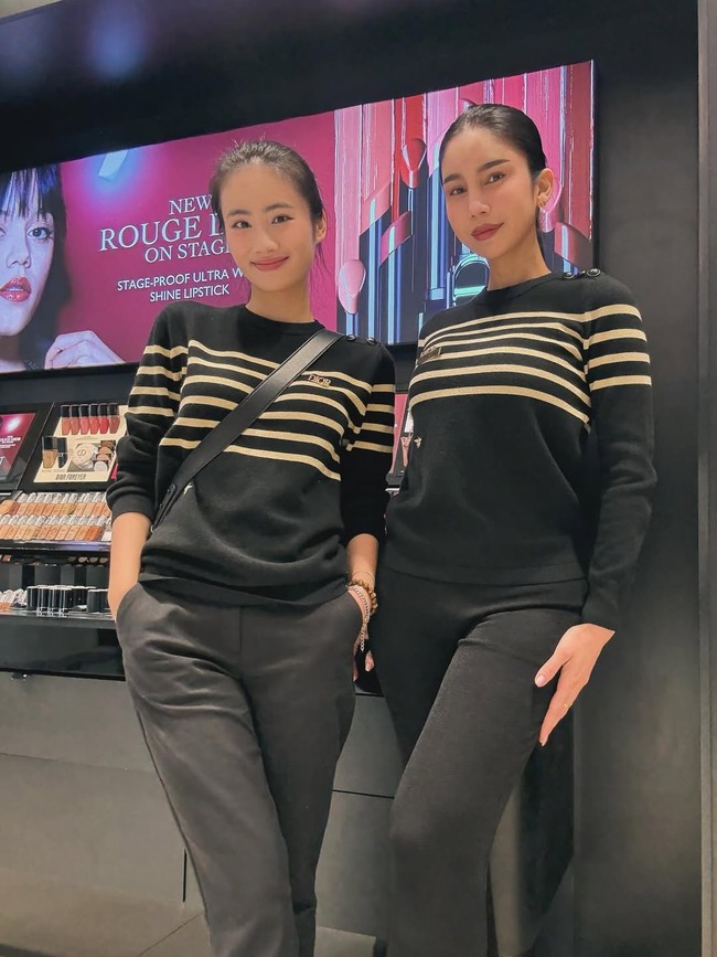 Dalam video kesehariannya, Huynh mengaku aktif mengirim CV ke berbagai butik fashion dan gerai kosmetik untuk mencari kerja paruh waktu. Foto: Instagram/@huynhtranynhi.1806