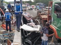 Ini Dugaan Penyebab Laka Maut 3 Kendaraan di Tol Batang