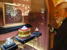 India Pamerkan Permata Kuno dan Suci yang Hilang 127 Tahun