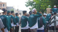 Antusiasme warga Nahdliyin dari berbagai penjuru Nusantara tampak dalam kegiatan napak tilas pendirian NU yang digelar secara besar-besaran tahun ini. (Foto: Raihan Mahendra/detikJatim)