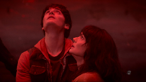 Winona Ryder berperan sebagai ibunda Will, Joyce Byers. Ia seorang perawat yang kehilangan suaminya setelah dibunuh oleh Vecna. Foto: Dok.Strangerthingstv