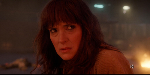Pesona Winona Ryder di Stranger Things, Cetar Banget Bunuh Vecna!