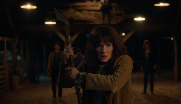 Pesona Winona Ryder di Stranger Things, Cetar Banget Bunuh Vecna!
