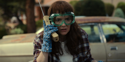 Pesona Winona Ryder di Stranger Things, Cetar Banget Bunuh Vecna!