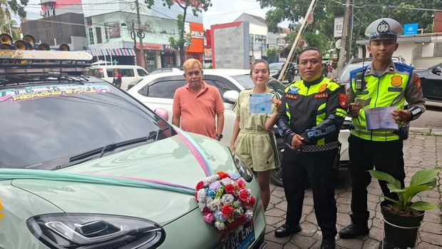 Polisi tilang mobil Wuling viral pakai strobo dan sirine di Tangsel