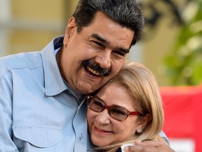 Maduro Makin Terjepit, Kini Asetnya Dibekukan Swiss