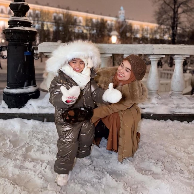 Ria Ricis Sempat Zonk Pilih Travel, Berujung Happy di Moskow