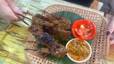 Viral di Depok! Sate Maranggi Mas Kulin Ini Empuk dan Manisnya Juara