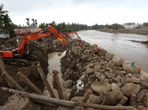 Pemerintah Daerah dan Debottlenecking Distribusi Bantuan