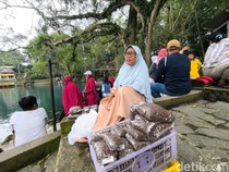 Dari Sembako ke Pakan Ikan, Cara Uti Hindari Pembeli Ngebon