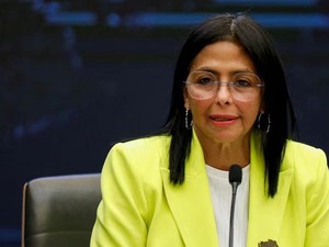 Dunia Hari Ini: Pengganti Presiden Venezuela Menolak Patuh pada Trump
