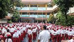 Antusias Hari Pertama Sekolah, SDN 03 Kelapa Gading Timur Gelar Upacara
