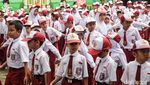 Antusias Hari Pertama Sekolah, SDN 03 Kelapa Gading Timur Gelar Upacara