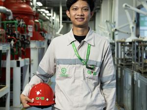 Perjuangan Ardi Kuliah Sembari Narik Ojol, Kini Supervisor Pabrik Nikel Morowali